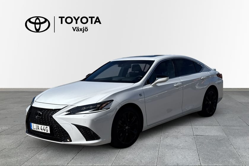 Bild 1 av Lexus ES 300h F-Sport Mark levinson  V-hjul MOMS