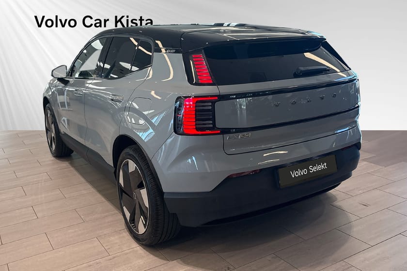 Bild 3 av Volvo EX30 Single Motor Extended Range Plus H/K B-Kamera