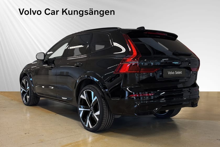 Bild 4 av Volvo XC60 T8 Plus Black Nordic Edition 22" Bowers Luftfjädring HUD 360-kamera Drag Selekt
