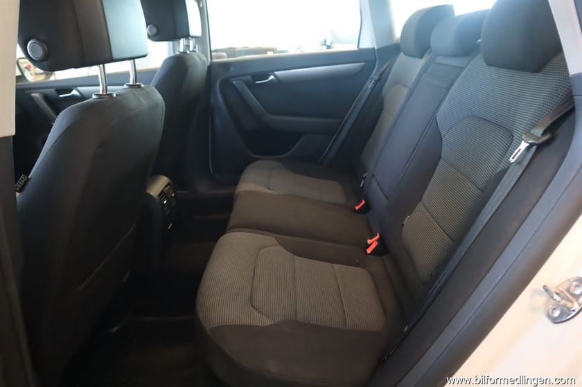 Bild 5 av Volkswagen Passat Variant GT 2.0 TDI BMT 4Motion 177hk Aut Drag Svensksåld