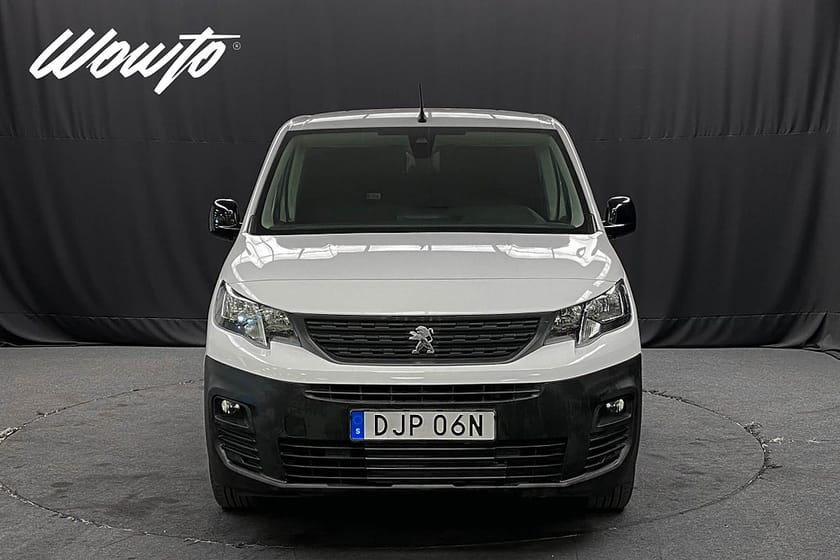 Bild 2 av Peugeot Partner Utökad Last 1.5 Aut 130HK 3-Sits L2 /Moms