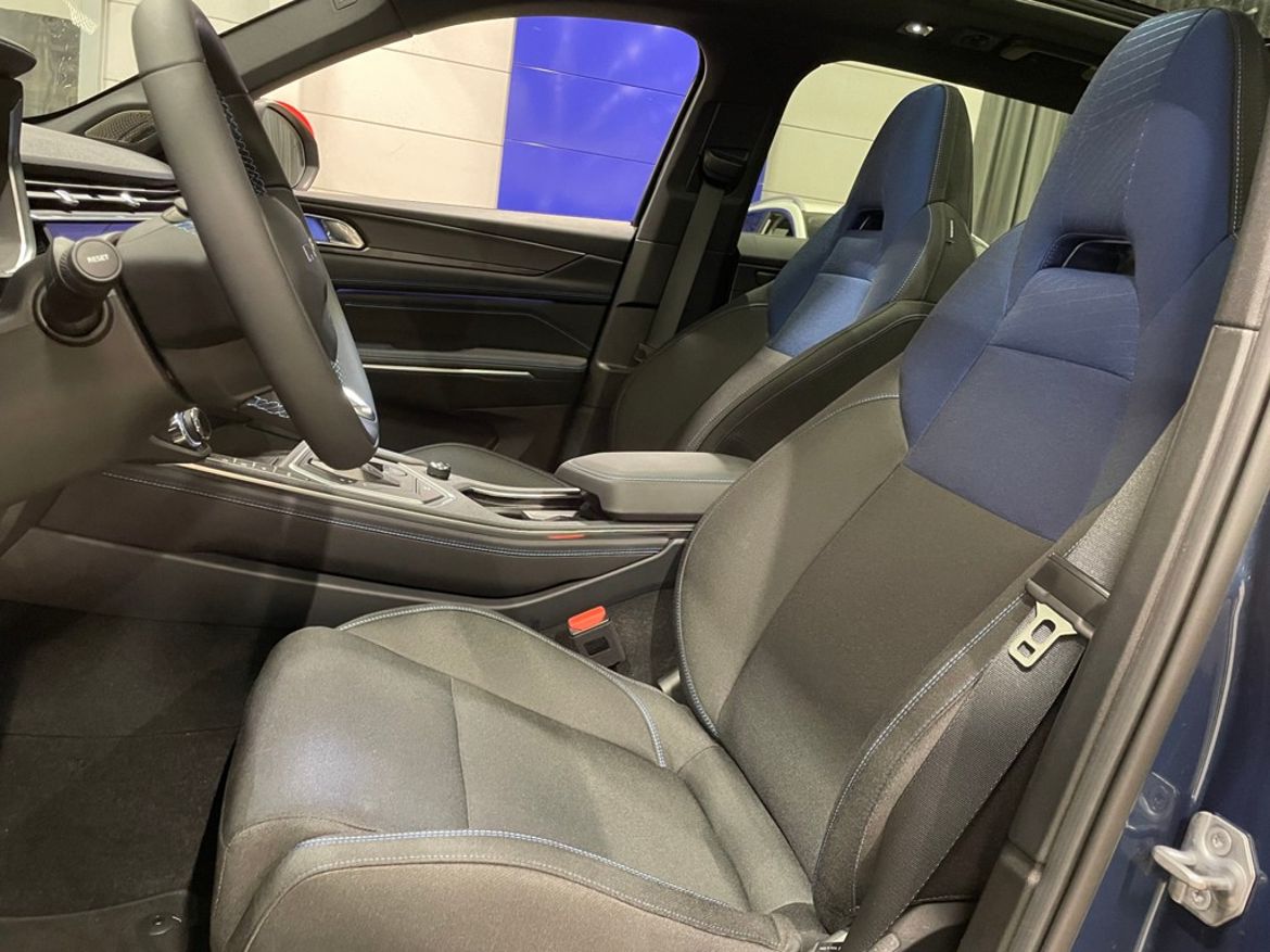 Lynk & Co 01 2023 - miniatyr 9