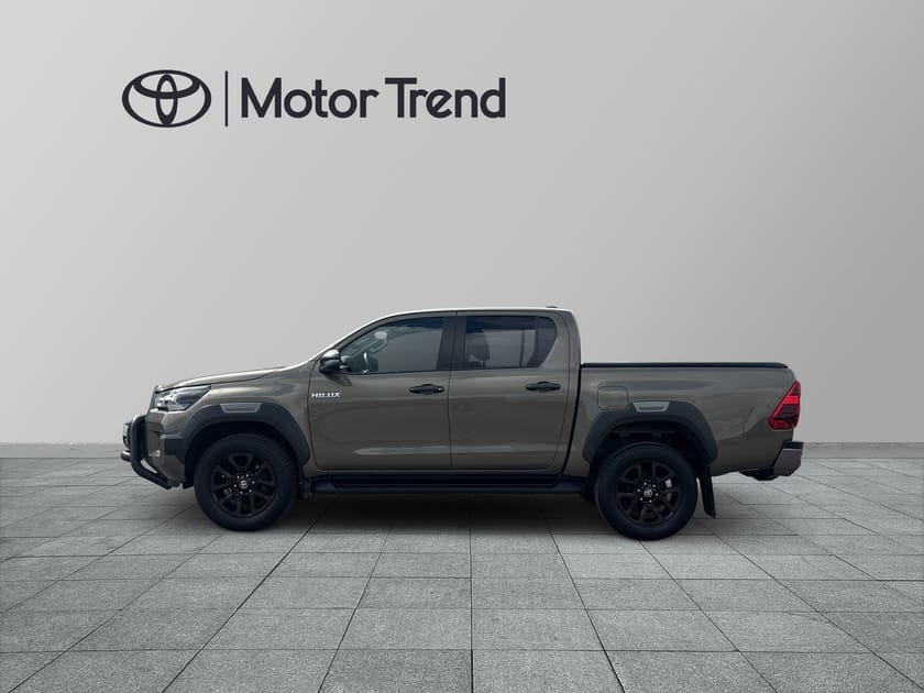Bild 3 av Toyota Hilux Dubbelhytt 2.8 4WD 204hk,Invincible,Drag