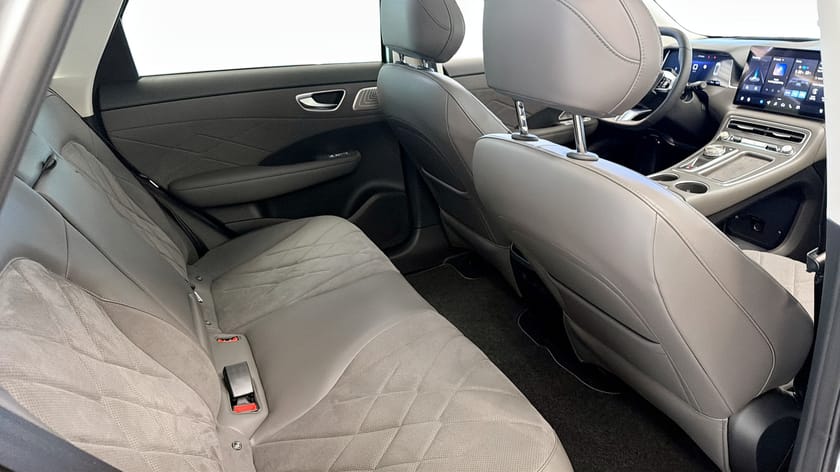 Bild 5 av MG S6 EV Dual Motor LUXURY 77 KWH AWD - LADDKORT 15 000KR