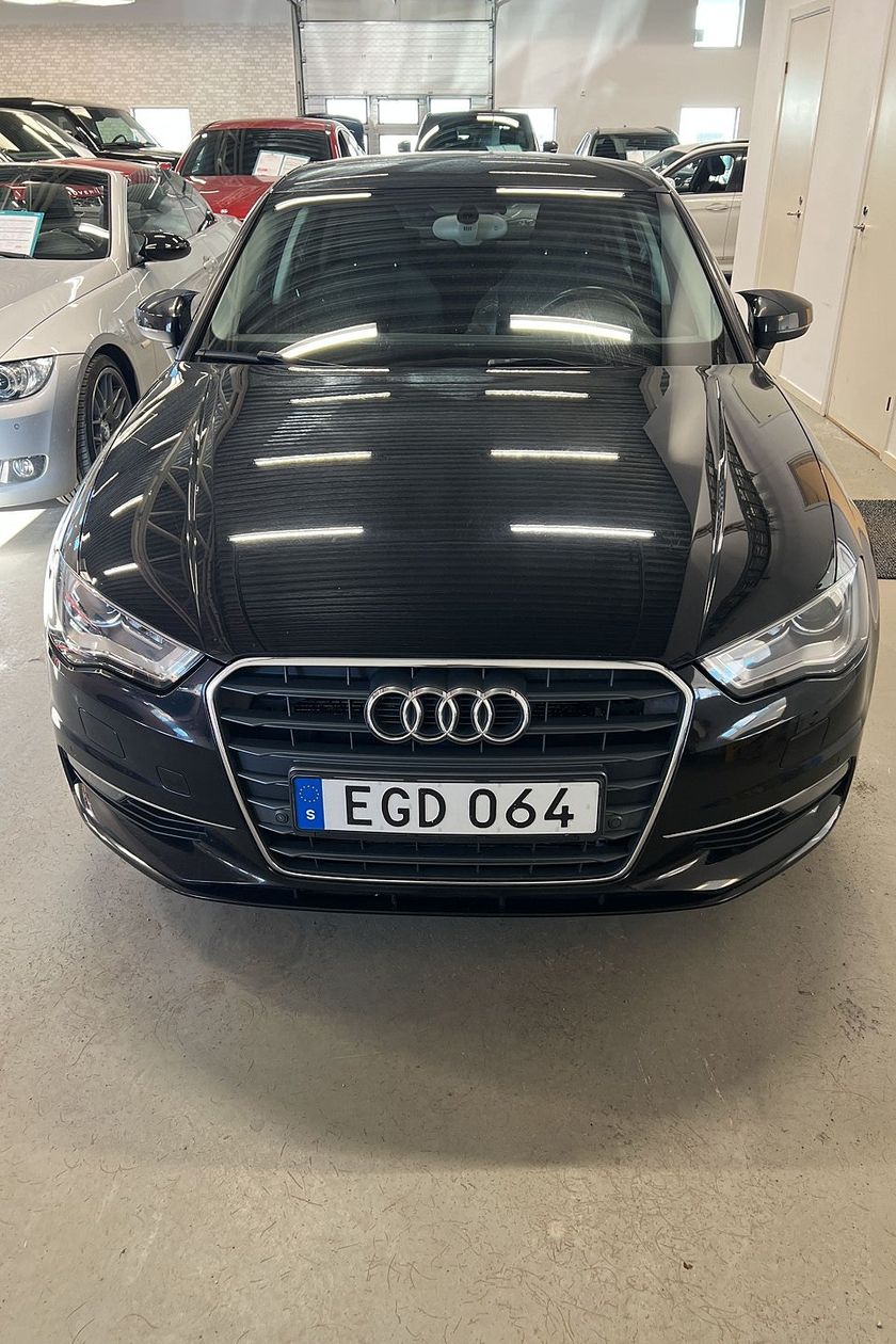 Bild 2 av Audi A3 Sedan 2.0 TDI 150hk Aut Ambition Backkamera