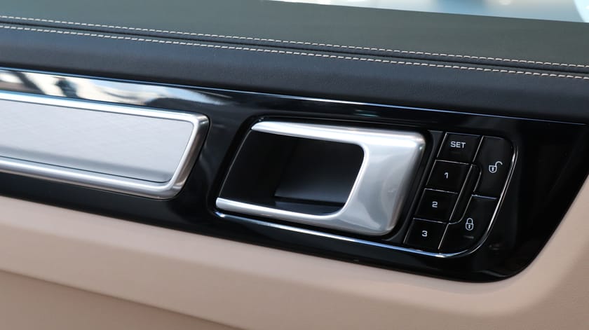 Bild 5 av Porsche Cayenne Turbo 550hk