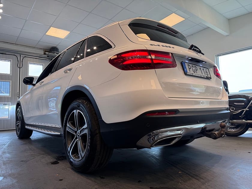 Bild 3 av Mercedes-Benz GLC 220 d 4MATIC Drag Pano 360kam Burmester Värmare SE SPEC