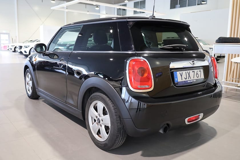 Bild 3 av MINI One 3-dörrar Pepper Panorama Connected Blåtand