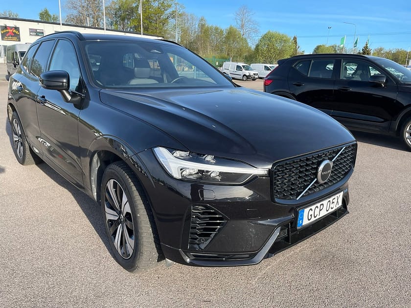 Bild 2 av Volvo XC60 T6 Recharge Plus Dark plug in AWD 350HK 4x4 Panorama Läder