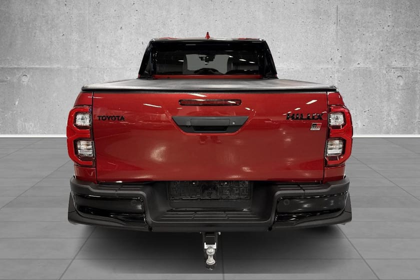 Bilde 4 av Toyota Hilux Dobbelcab 2.8 Diesel D-4D Automat 6 gir 4x4 GR SPORT ll