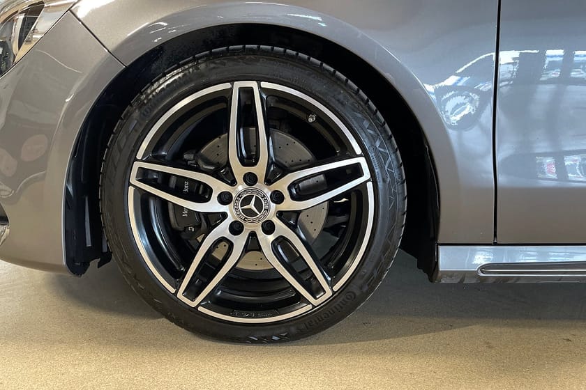 Bild 5 av Mercedes-Benz CLA 250 4MATIC AMG-Sport Night Package / Panorama / Värmare