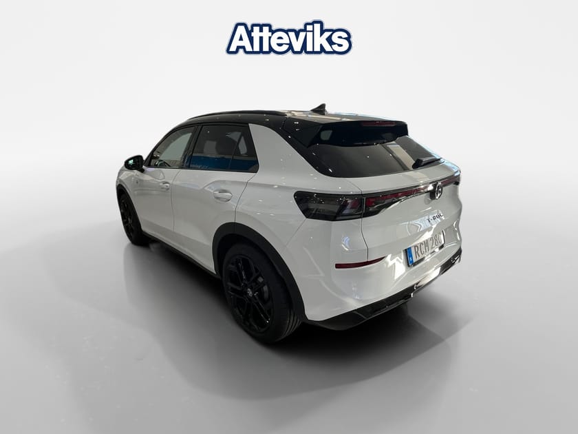 Bild 5 av Volkswagen T-Roc R-Line 1.5 ETSI 150hk *Backkamera/Dragkrok*