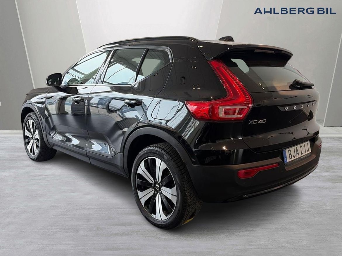 Volvo XC40 2023 - miniatyr 3