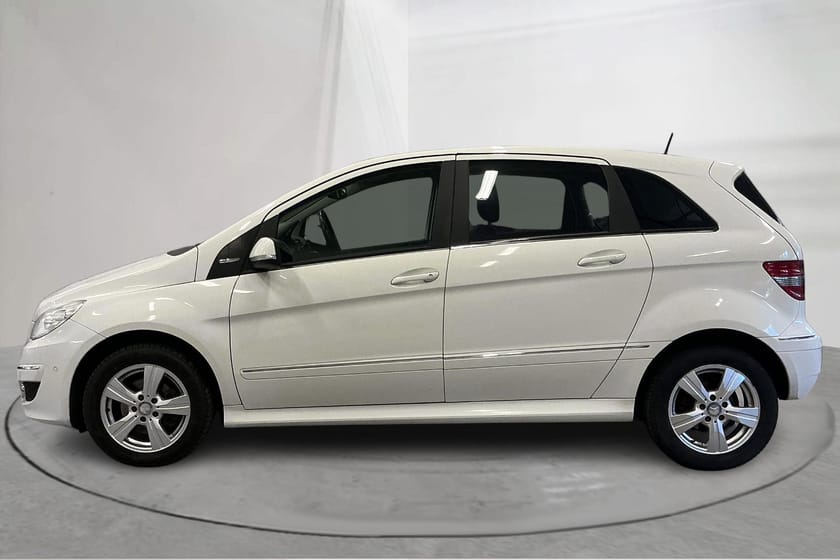 Bild 2 av Mercedes-Benz B 180  NGT BE BlueEfficiency (116hk)