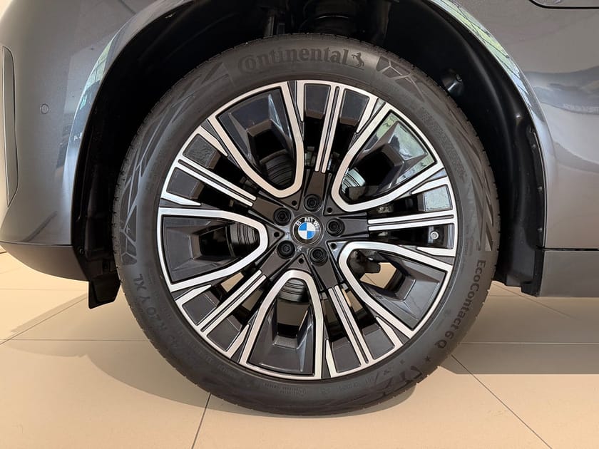 Bild 2 av BMW X3 30e xDrive xDrive, Drag, Värmare, Driving/Parking Plus, HK,20"