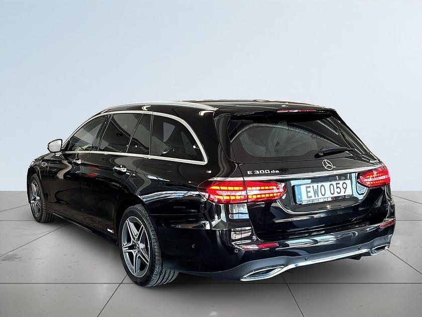 Bild 5 av Mercedes-Benz E 300 T de 4MATIC 4M AMG Line Pano/MOMS/Ad.Fhåll/Burmester/360
