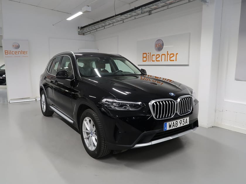 Bild 4 av BMW X3 xDrive30e V-Däck ingår Drag-Navi-Kamera-Skinn-CarPlay-G