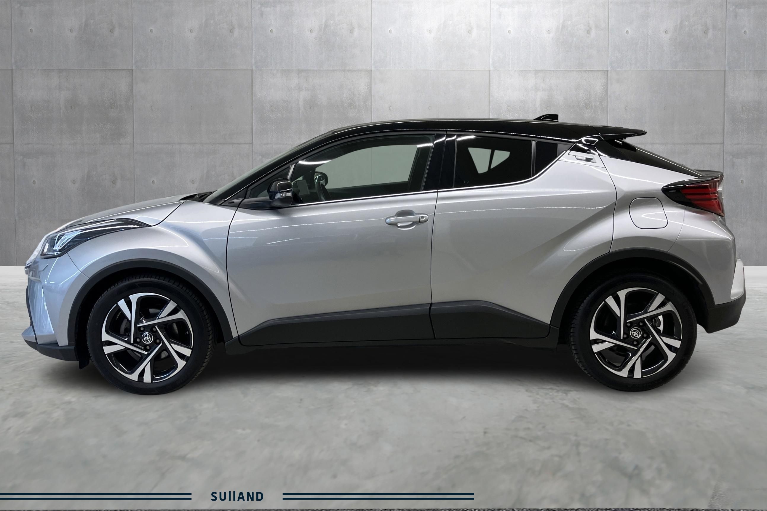 Thumnail bilde 1 av Toyota C-HR Hybrid