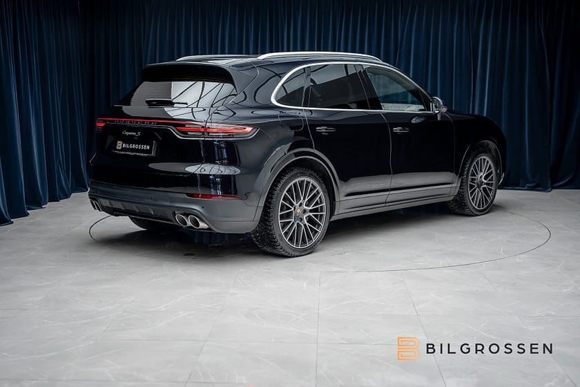 Bild 5 av Porsche Cayenne S Pano BOSE 360 Drag Luftfjädring Bakaxelstyrning MOMS