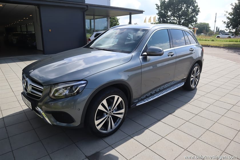 Bild 2 av Mercedes-Benz GLC 220 d 4MATIC 170hk Aut Drag Park.värm Svensksåld