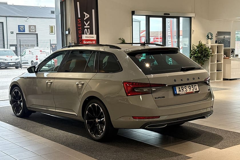 Bild 5 av Škoda Superb iV Kombi Skoda 1.4 218 hk Plug-in/Sportline/B-värmare/Canton/Drag