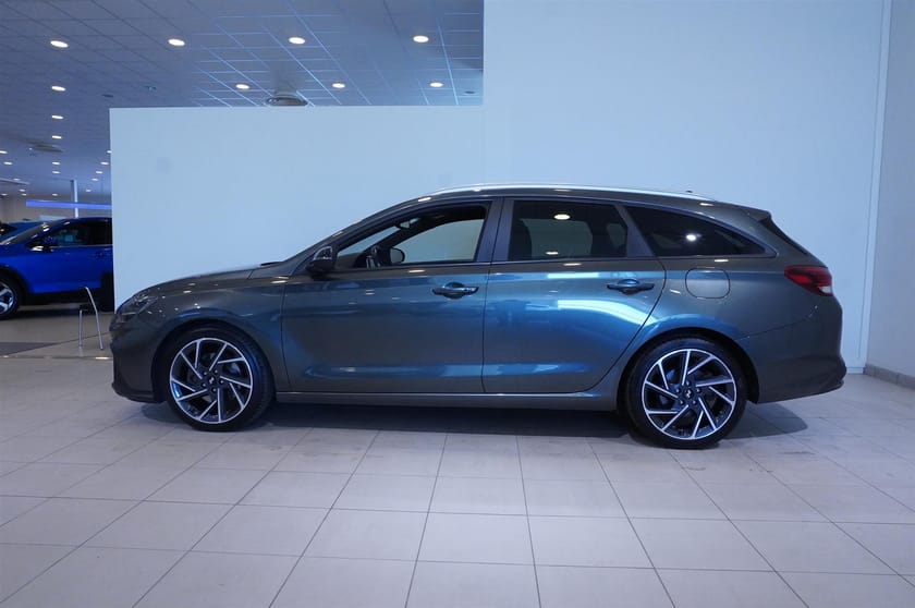 Bild 5 av Hyundai i30 Kombi 1.5 T-GDi 160hk MHEV DCT N Line Backkamera Rattvärme Sportstolar