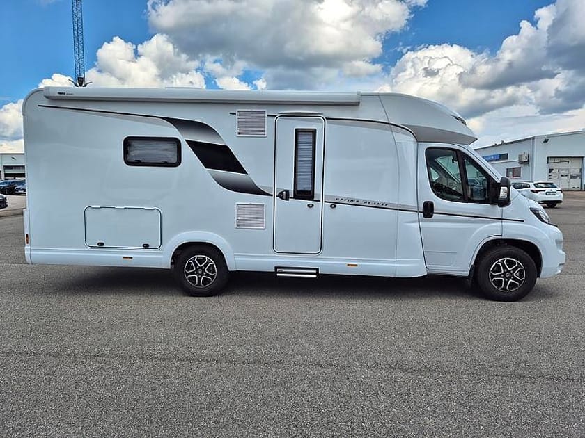 Bild 2 av Hobby Campervan Fiat OPTIMA T70 E DELUXE 140HK Husbil