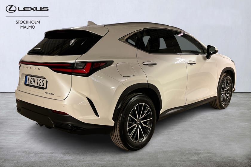 Bild 3 av Lexus NX 450h+ Business Plus AWD Dragkrok Skinn P-värm