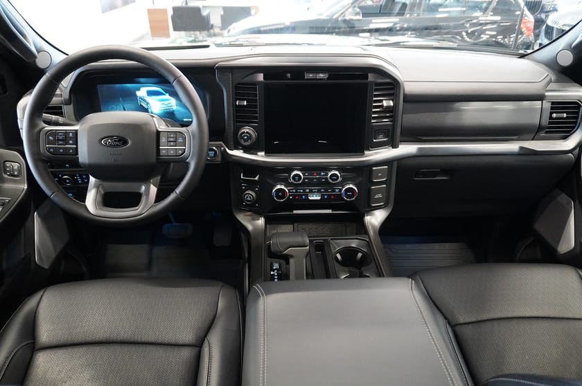 Bild 3 av Ford F-150 SuperCrew Lariat Black Edition 5.0l V8 406hp Inkl Bakflip