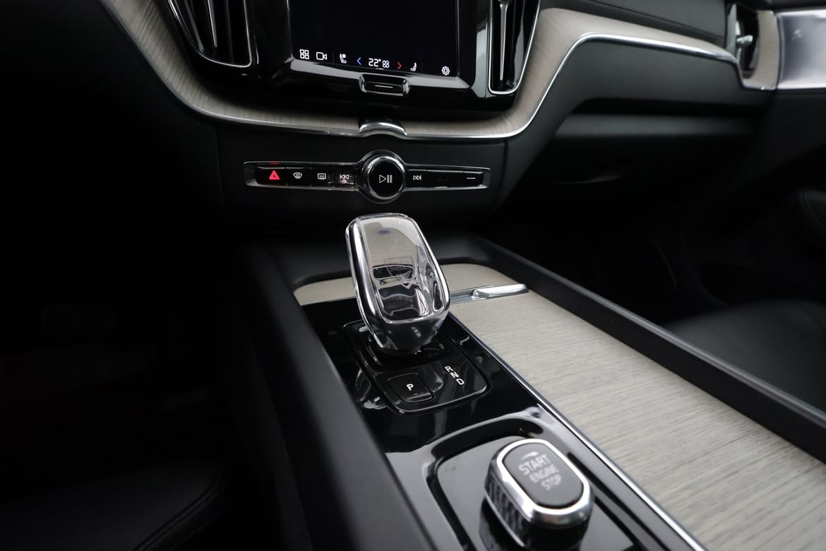 Volvo XC60 2022 - miniatyr 17