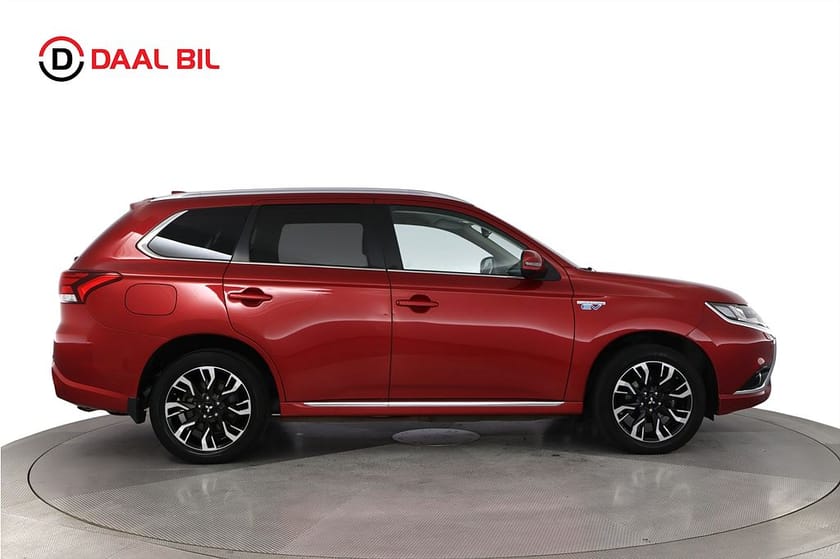 Bild 5 av Mitsubishi Outlander PHEV 4WD 203HK DRAG B-KAMERA P-VÄRM