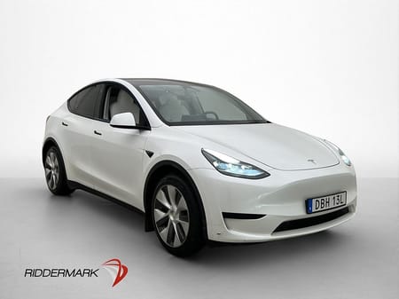 Tesla Model Y Standard Range RWD AP Ljus-Interiör Dragkrok