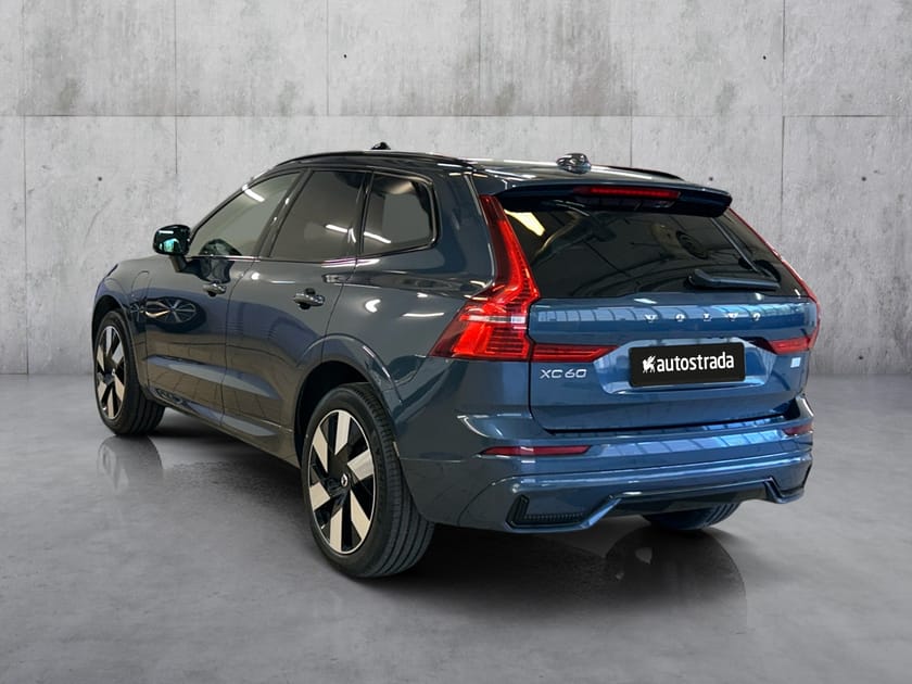 Bilde 3 av Volvo XC60 T6 350 Hk, Ultimate, Navi, Kamera, H.Feste, M.ruter,