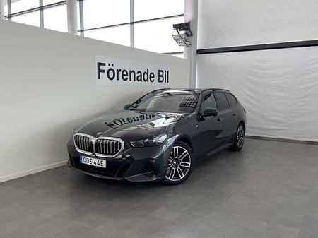 BMW 530e xDrive Touring 4,95 ränta M Sport H/K Drag Panorama