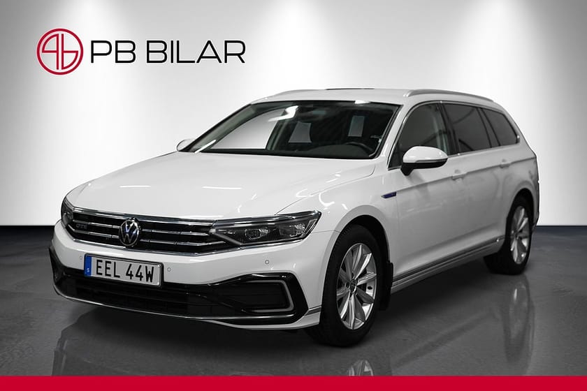 Bild 1 av Volkswagen Passat Sportscombi GTE 1.4 TSI 218hk Cockpit Navi B-kam Drag 1 brukare