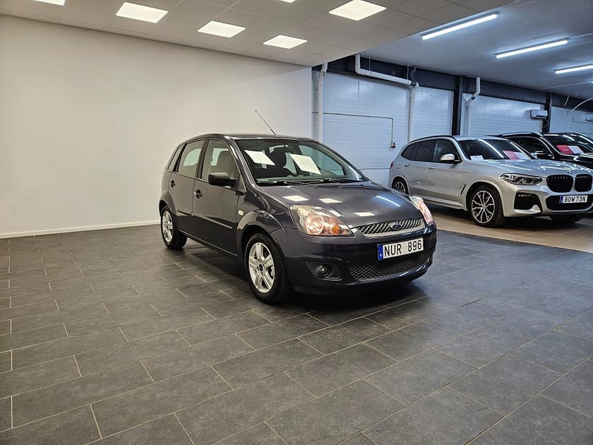 Bild 5 av Ford Fiesta 5-dörrar 1.4 80hk Endast 5500mil 1 ägare Nybytt Kamrem