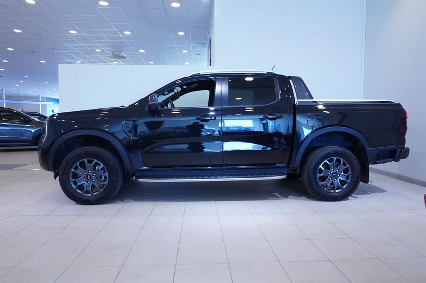 Bild 3 av Ford Ranger Dubbelhytt Double Cab Wildtrak 3.0l Td V6 240 hk E-4wd 10AT Dragkrok 360 Kamera Läderklädsel