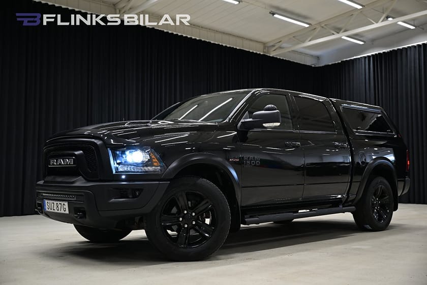 Bild 1 av RAM 1500 Crew Cab 5.7 V8 HEMI 4x4 395HK Warlock|Kåpa|Drag|EnÄgare|Leasbar
