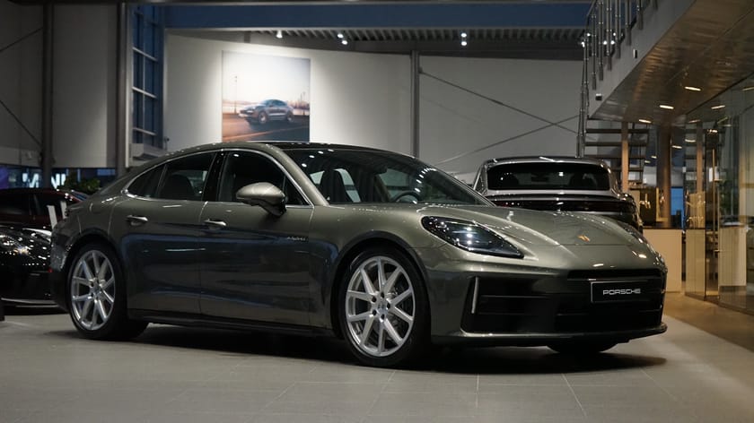 Bild 1 av Porsche Panamera 4 E-Hybrid 