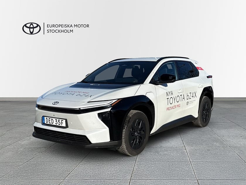 Bild 1 av Toyota bZ4X AWD EXECUTIVE - VINTERHJUL/JBL/DEMOBIL