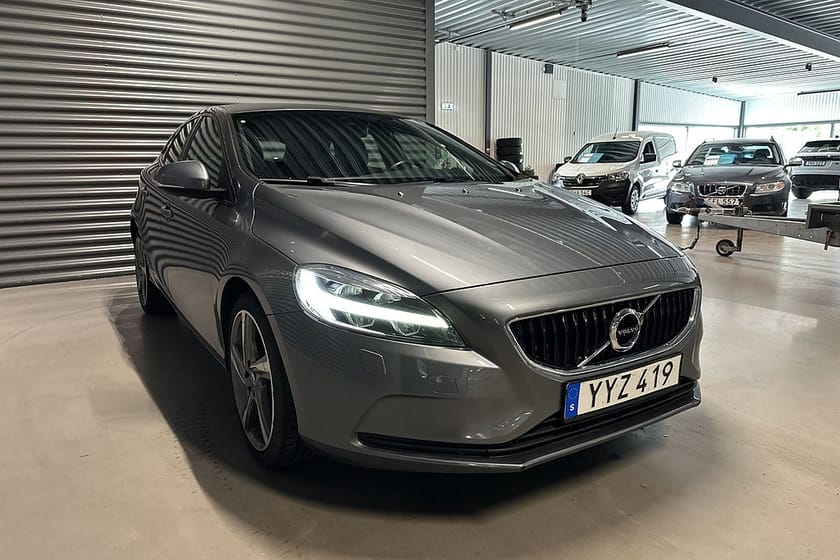 Bild 3 av Volvo V40 D2 Geartronic Momentum Värmare BT PDC Euro 6
