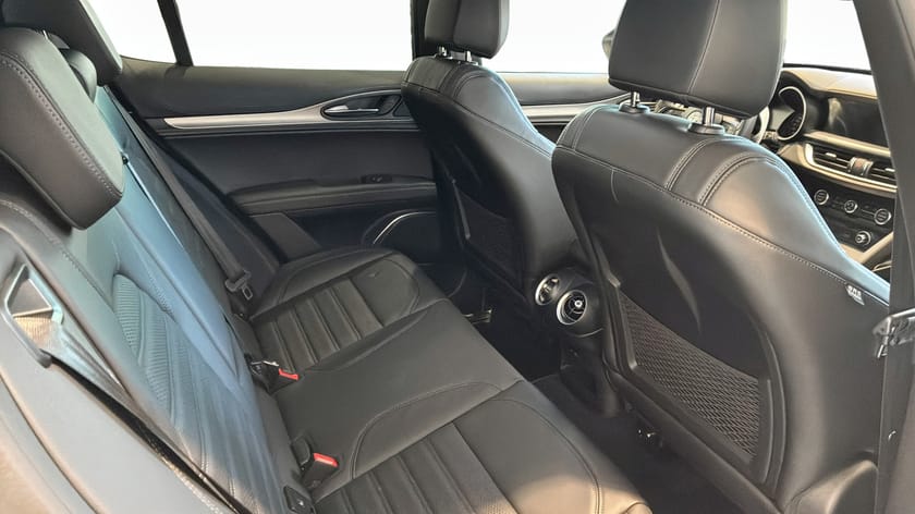 Bild 5 av Alfa Romeo Stelvio VELOCE 2.0 280HK AT8 AWD