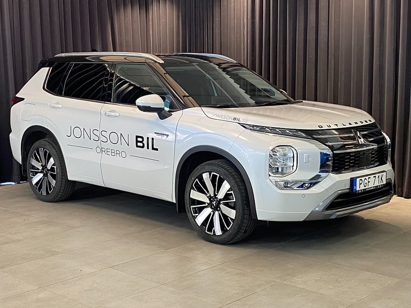 Bild 1 av Mitsubishi Outlander PHEV INSTYLE 2 TONE