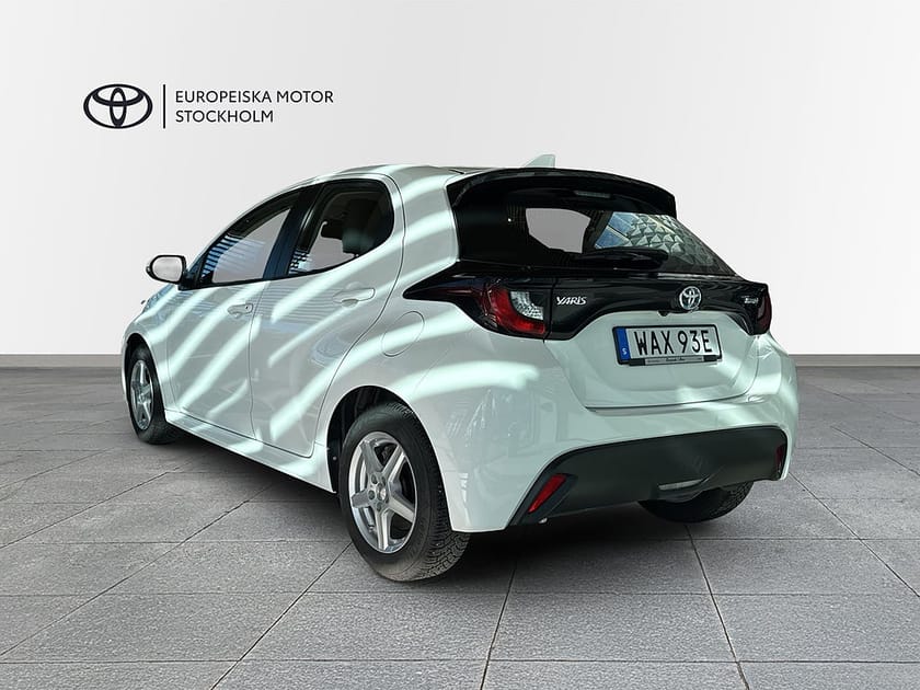 Bild 2 av Toyota Yaris Hybrid CVT Active Komfortpaket Vinterhjul