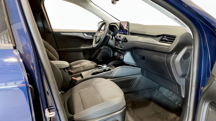 Bild 3 av Ford Kuga Plug-In Hybrid Titanium 2,5 PHEV 225hk | Dragkrok |