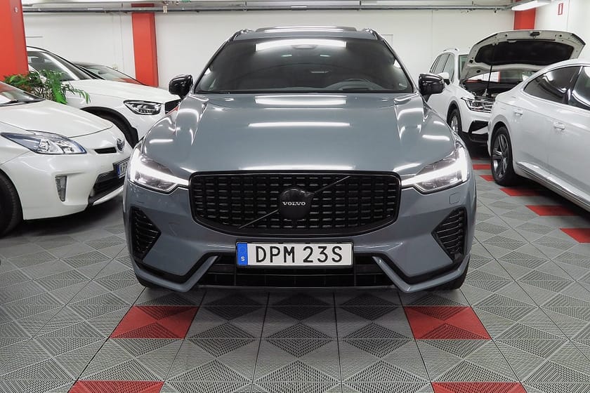 Bild 4 av Volvo XC60 Recharge T6 AWD Geartronic R-Design HUD Panorama