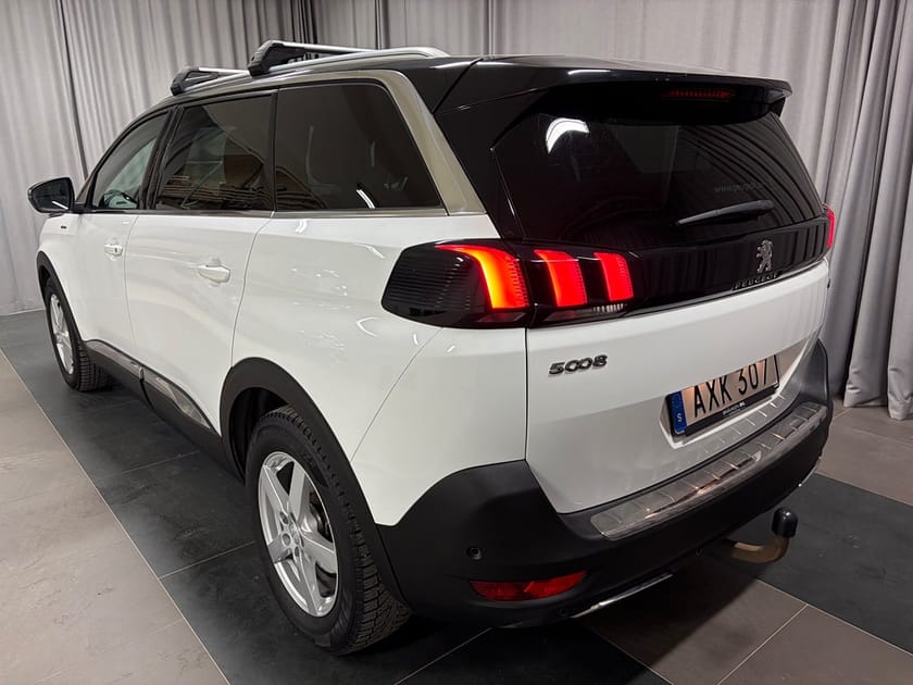 Bild 3 av Peugeot 5008 GT-LINE PT 165 AUT 7-Sits Drag Vinterhjul Lastbågar
