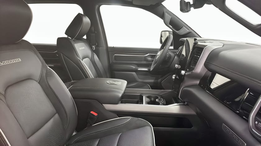 Bild 3 av RAM 1500 Crew Cab Laramie Night Premium