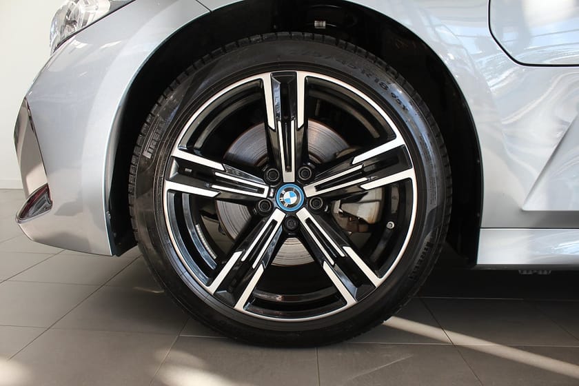 Bild 4 av BMW 330e xDrive Touring 4,95 ränta M Sport HiFi PDC Rattvärme