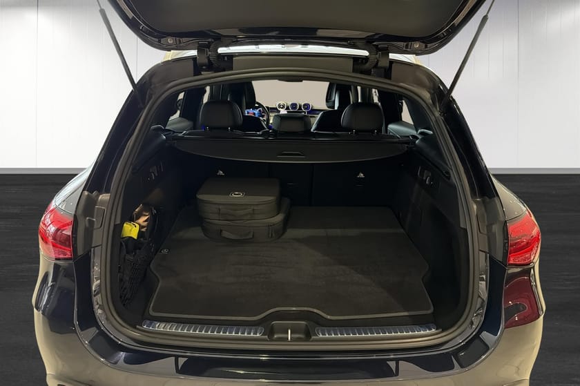 Bild 5 av Mercedes-Benz GLC 300 e 4MATIC 300e AMG Premium Burmester Drag